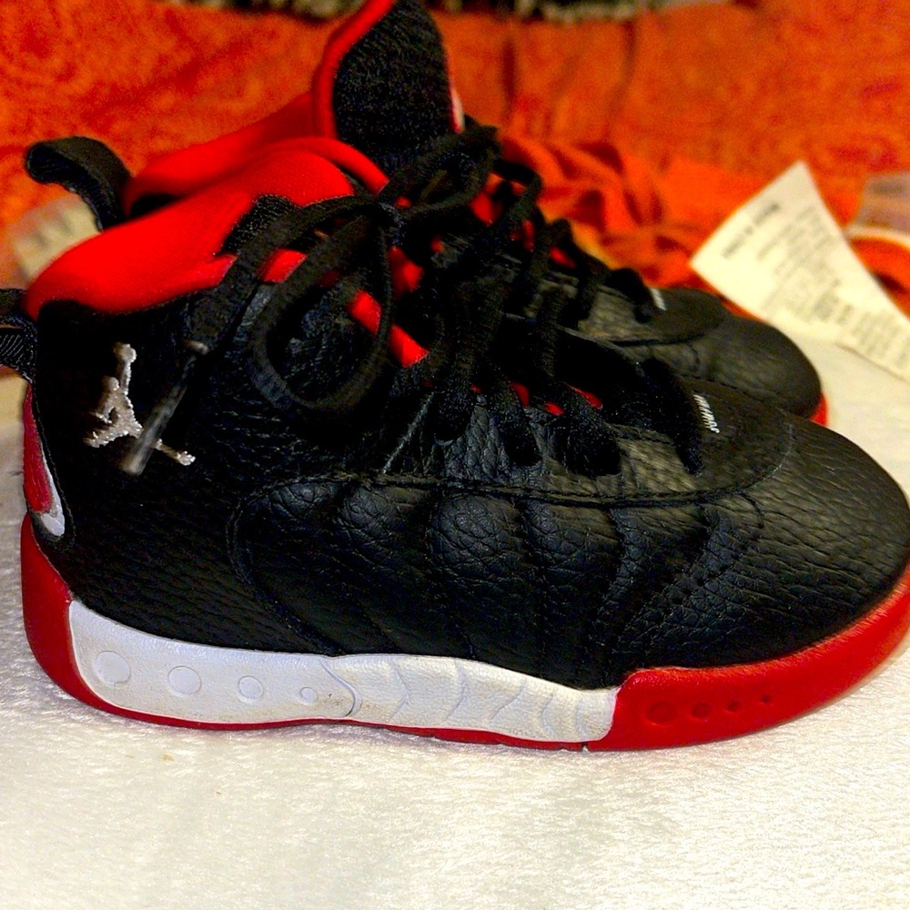 Jordan Jumpman PRO 909418016 Basketball Black Red Mid Top Shoes Boys Size 8C